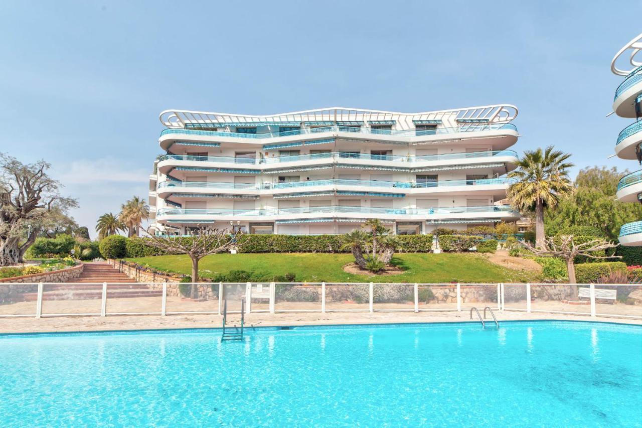 La Pinede Equiped With Air Conditioning And A Pool! * Antibes